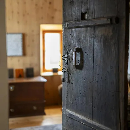 Semesterbostad Chasa Soemmi