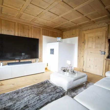 Chasa Soemmi Ferienhaus *